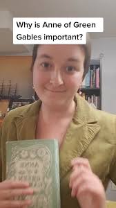 tiktokbookreport #anneofgreengables #tiktoklibrarian #librariansoft...