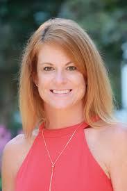 Elizabeth Warlick's Instagram, Twitter & Facebook