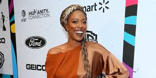 Yvonne orji and emmanuel acho. Insecure Star Yvonne Orji Reveals She S Single Again Celebrity News Bet