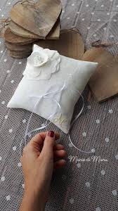 Portafedi, scatola portafedi in legno, cuscino portafedi, portafedi con iniziali, portafedi personalizzato, portatore anelli, matrimonio lamarieedesign 5 su 5 stelle (71) Matrimonio Manie Di Manu