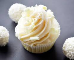 Raffaello Buttercreme Cupcakes Rezept Rezept Buttercreme Cupcakes Buttercreme Cupcakes Backen