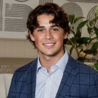 Chris Holbrooks's Instagram, Twitter & Facebook