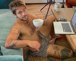 Dylan Sprayberry di Teen Wolf in mutande - BitchyX