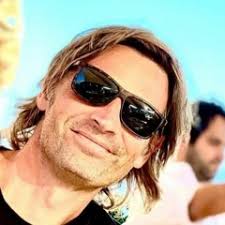 Stream Fergus Dyer-Smith music