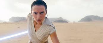 A fictional female character from the new sequel trilogy of star wars films played by british actress daisy ridley. Who Plays Rey S Parents In Star Wars The Rise Of Skywalker Popsugar Entertainment