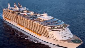 World S Largest Cruise Ship Slowed By Propulsion Issue