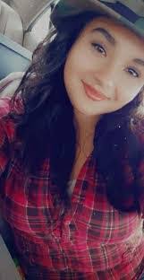 Regina Hickson's Instagram, Twitter & Facebook