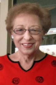 Elaine Malone's Instagram, Twitter & Facebook