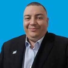 Carlos Posadas's Instagram, Twitter & Facebook