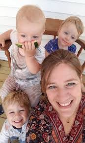 Jeanette Jacobs's Instagram, Twitter & Facebook