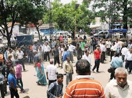 Strong tremors in aizawl, kolkata; Impact Of Earthquake Across India 2 Dead 17 Hurt In Bihar 1 Killed In West Bengal The Economic Times
