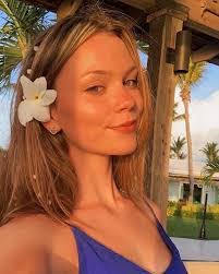 Emily Abrams's Instagram, Twitter & Facebook