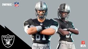 Fortnite mi pad 4 fortnite skins how neuer 5 euro skin fortnite will the world source eau chaude fortnite cup skins work in fortnite. Fortnite Meets The Nfl How You Can Wear The Silver And Black On The Battle Bus