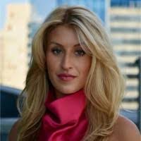 Leah Stratton's Instagram, Twitter & Facebook