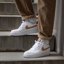 Nike Air Force 1 07 Lv8 Herren Frauenschuh Weiss Nike Air Force 1 Outfit Nike Shoes Air Force Mens Fashion Nike