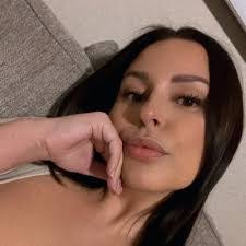 Alicia Godfrey's Instagram, Twitter & Facebook