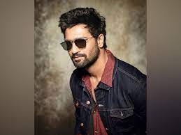 Katrina kaif's fans commented on the post and called him 'jiju'. Vicky Kaushal Shares Refreshing Video Featuring Brother Sunny