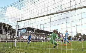 Titelverteidiger borussia dortmund trifft auf wehen wiesbaden, der fc bayern muss zum bremer sv, schalke reist nach villingen. Erste Runde Im Dfb Pokal Liveticker Fc 08 Villingen Gegen Fc Schalke 04 Sport Schwarzwalder Bote