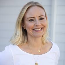 Tune in today to hear my colleague, Diana Poehler, showcase the Medicare  enrollment and plan files available in the SEER-Medicare Health Outcomes  Survey (SEER-MHOS) Linked Data Resource, highlight…