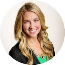 Kim Hendry's Instagram, Twitter & Facebook