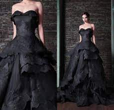 Pin By Zen Benejan On Vestidos Black Wedding Dresses Black Lace Wedding Dress Black Wedding Dress Gothic