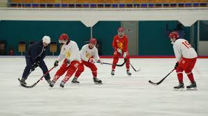 Российская суперлига с мячом (русский : Finalnyj Match Chempionata Rossii Po Hokkeyu S Myachom Mozhno Posmotret V Kinoteatrah