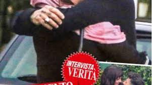 Ci siamo conosciuti per lavoro e quando ci siamo incontrati una chiacchierata di due minuti si è prolungata due. Asia Argento E Fabrizio Corona Una Storia Di Sesso Spiattellata A Tutti Sulle Prime Pagine E Normale Positanonews