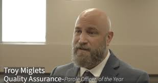 Congratulations to some of this year's Parole and Community Service  Employees of the Year! Derrick Noffsinger, Lima Region Parole Officer of  the Year https://youtu.be/Kv3IZpGA92c Andrea Shine, Parole Board Parole  Officer of the