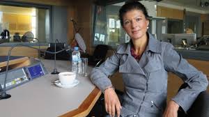 Wie reich ist sahra wagenknecht? Sahra Wagenknecht War Der Mauerfall Fur Sie Ein Glucksfall Archiv