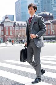 紳士的な服装は英国スタイルから学ぼう！ジャケット1つで印象が変わるカジュアルな着こなし方も解説 - オーダースーツSADA