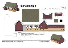 Pretzschendorfer bastelbogen zum herunterladen und ausdrucken kostenlos / der bastelbogen besteht aus einer mappe, 5 seiten mit den teilen der kirche. 16 Bastelbogen Mittelalter Haus Fachwerkhauser