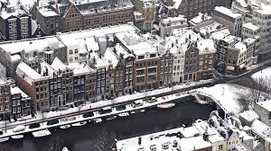 In delen van vlaanderen is tegen 9.00 uur meer dan 15 centimeter sneeuw gemeten, meldt de standaard. Witte Kerst In Nederland Bevestigd Zoutloketten Ingesteld Nrc