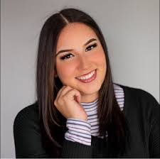 Heather Bitzer's Instagram, Twitter & Facebook