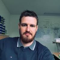 100+ perfiles de «Hechinger»