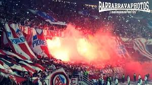 Jul 01, 2021 · hasta antes de su primer paso por junior, herrera jugó en alianza petrolera y en barranquilla f.c., entre las dos escuadras disputó 111 partidos y anotó 26 tantos, después de su pasó por los. Barra Brava Photos Auf Twitter La Banda Del Tiburon Junior De Barranquilla Http T Co Gubbzirvod