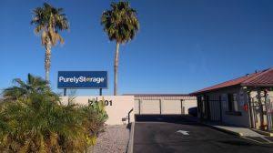 Located 20 minutes from phoenix, river crossing self storage in goodyear, az, provides quality storage the storage unit is in a convenient location in goodyear. 20 Cheap Storage Units In Goodyear Az 1 First Month Rent