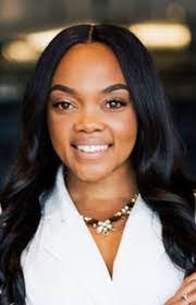 Adrianna Washington's Instagram, Twitter & Facebook