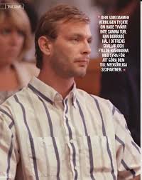 MÖRDARE SÖKER KÄRLEK