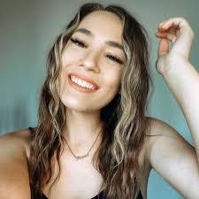 Tiara Simpson's Instagram, Twitter & Facebook