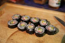 In fact, preparing cut roll is the easiest among all the sushi types. Difference Between Hand Rolls Maki Rolls West Side Wok