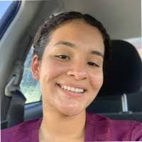 Gloria Valles's Instagram, Twitter & Facebook