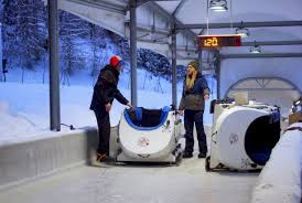 Sensors.2 technicians from the bobsleigh and luge track in igls, austria assisted the ice workers during production and maintenance of the ice for. On A Devale La Piste De Bobsleigh De La Plagne Mon Grand Est