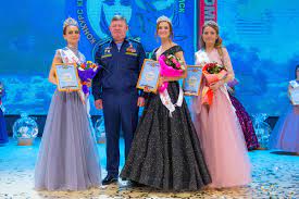 Jun 17, 2021 · добавить тему. Koronu Krasy Vdv 2021 Na Torzhestvennoj Ceremonii Vruchili Voennosluzhashej Gvardejskogo Soedineniya Specialnogo Naznacheniya Vozdushno Desantnyh Vojsk Iz Podmoskovya Ministerstvo Oborony Rossijskoj Federacii