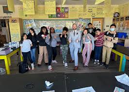 In Your Neighborhood: Gil Simmons visits career day at Clinton Avenue School