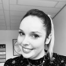 Jennifer Wilke's Instagram, Twitter & Facebook