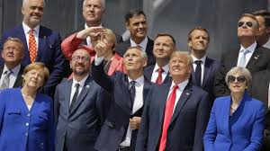 Die haltung zu china ist weniger hart. Nato Gipfel In Brussel Trump Wutet Merkel Kontert Kuhl