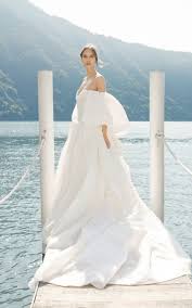 Abiti da sposa 2021 per la donna romantica. Abiti Da Sposa I Piu Belli Da New York Per L Autunno 2020