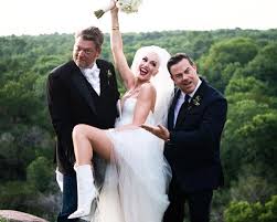 This post will be discussing topics of financial abuse, sexual assault, sexual harassment and gambling addiction. Carson Daly Details Blake Shelton And Gwen Stefani S Wedding