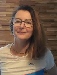 Je suis de retour pour vous parler d'un collaborateur en n.OR.mandie 🔵💙et  plus particulièrement d'une collaboratrice cette fois Julia Kling qui comme  elle le dit fait partie de la famille de… |