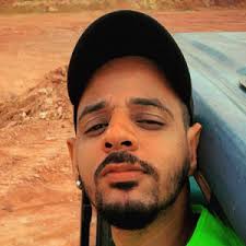 Clay Oliver Dublador